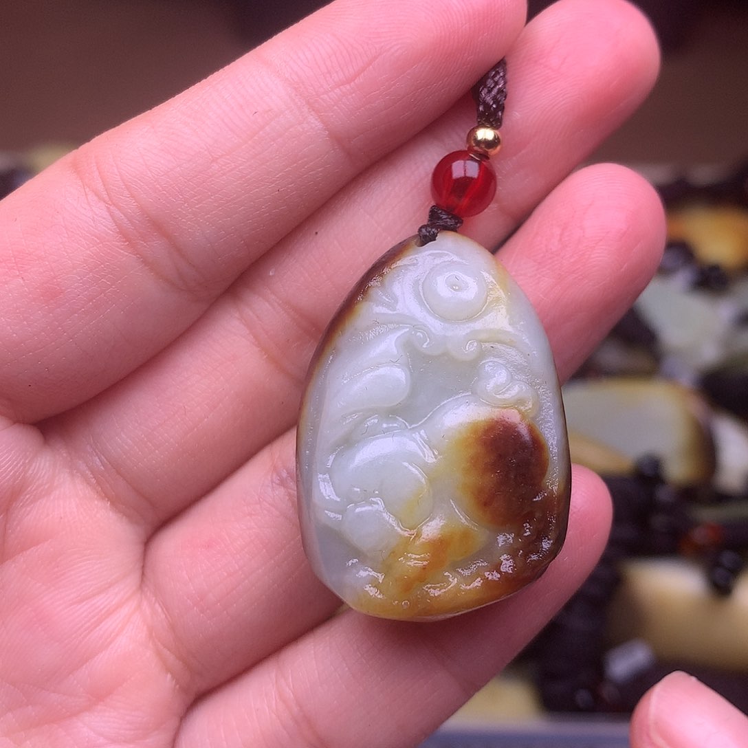 和田玉颈饰未镶嵌