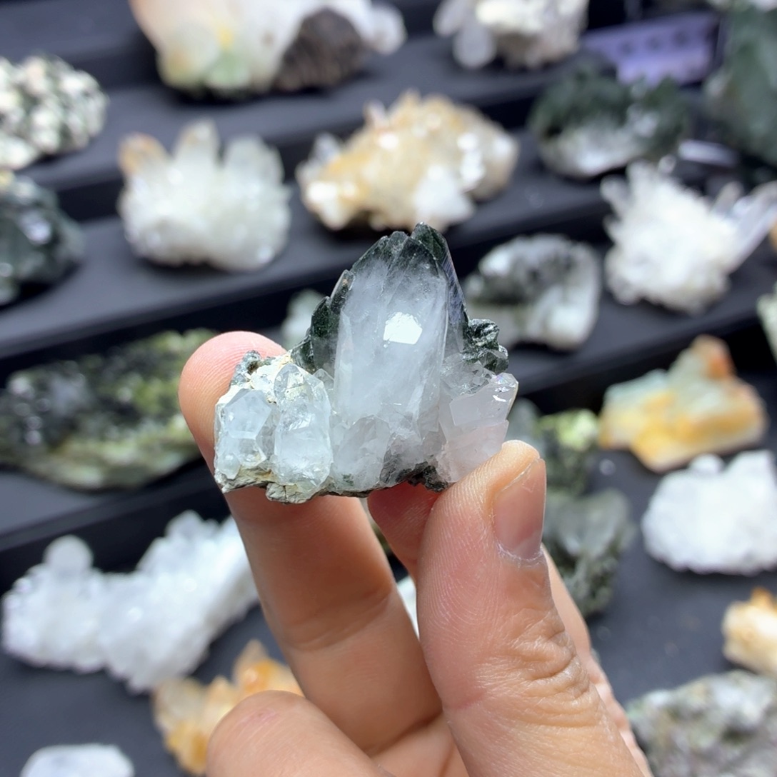 石材小山风绿幽簇