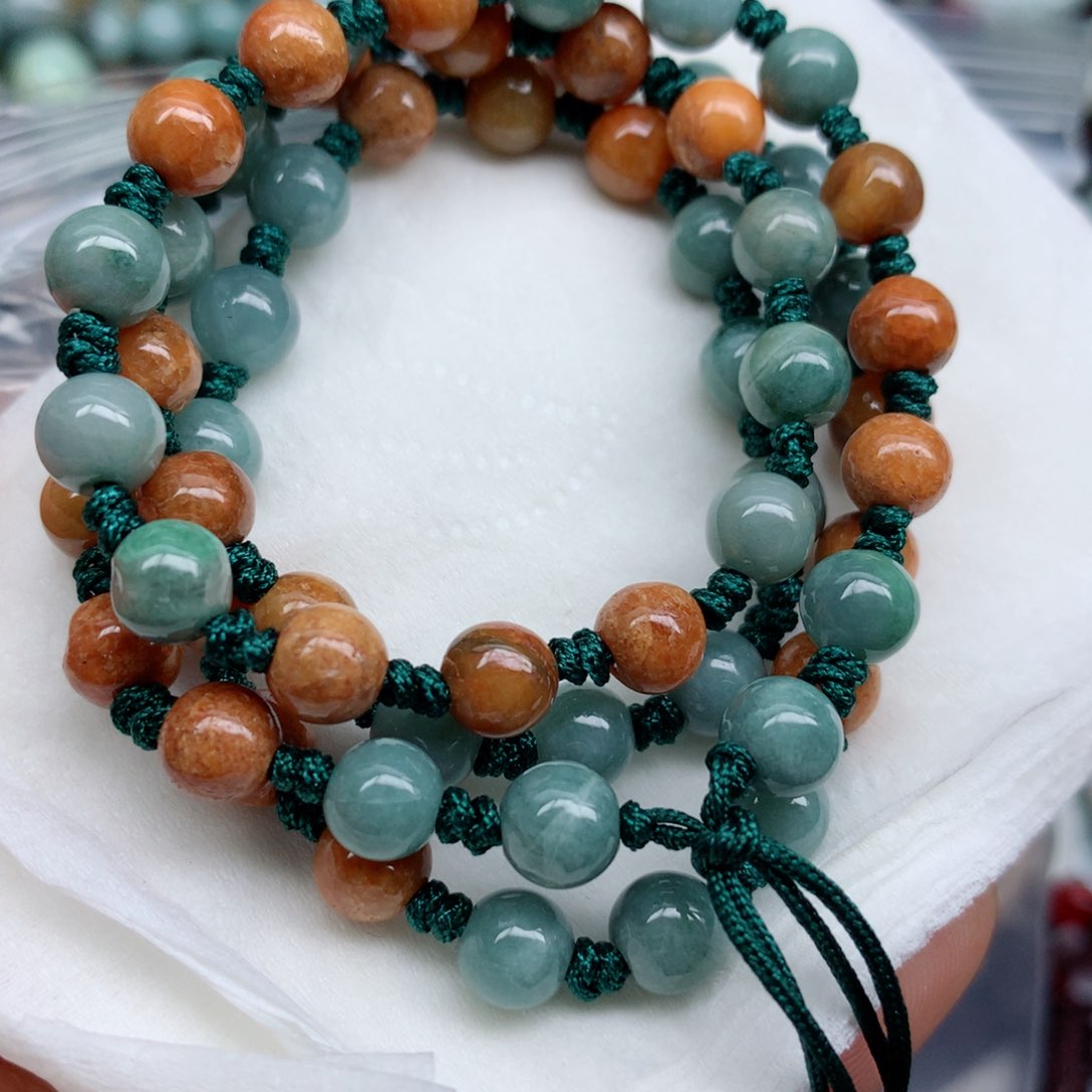 翡翠颈饰未镶嵌手串