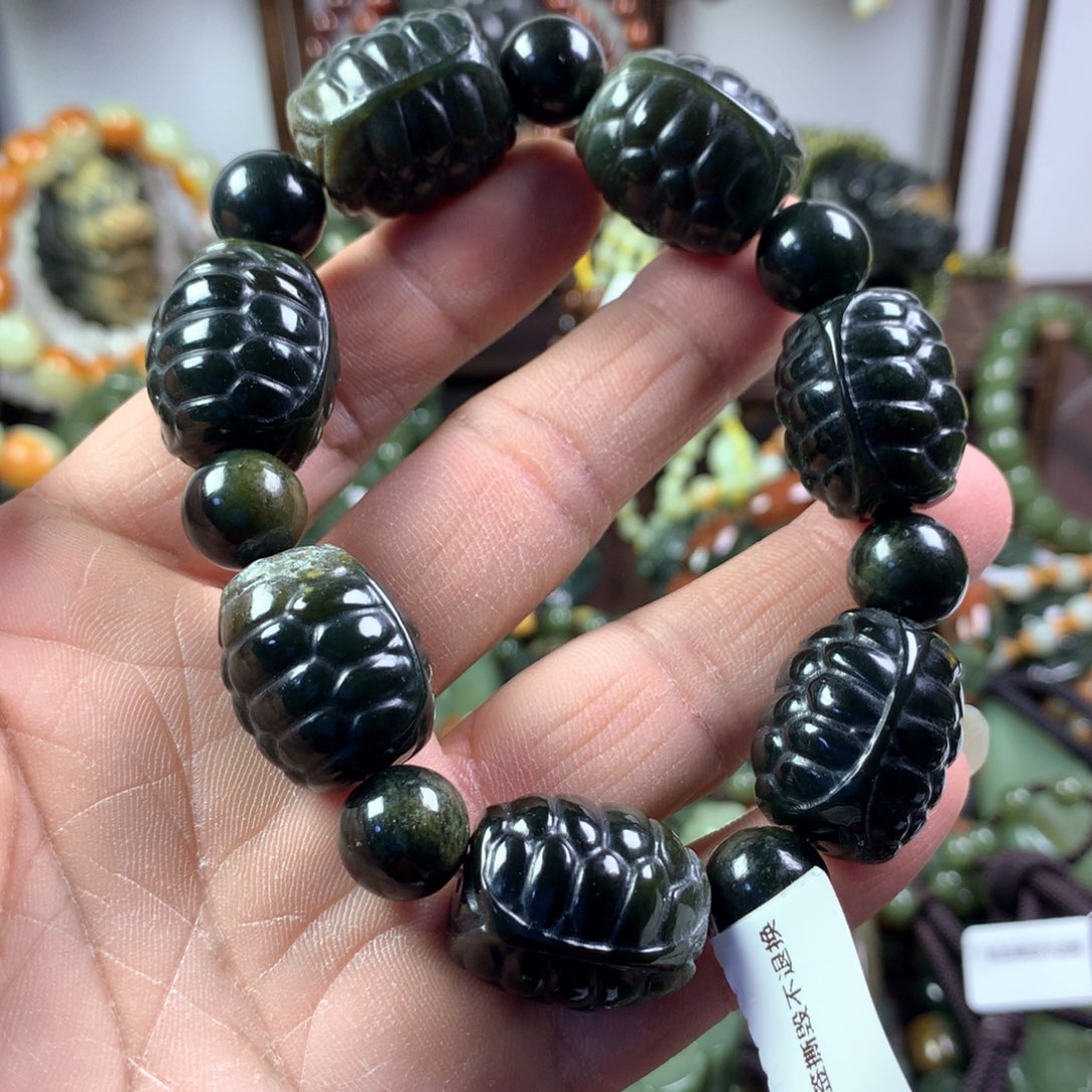 透闪石质玉手链未镶嵌席*