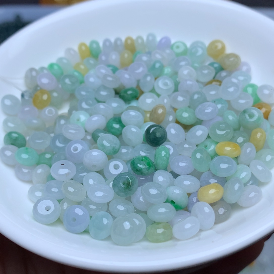 【闪购商品】翡翠手链未镶嵌卡3.6乘6.2冰三彩鼓珠40个