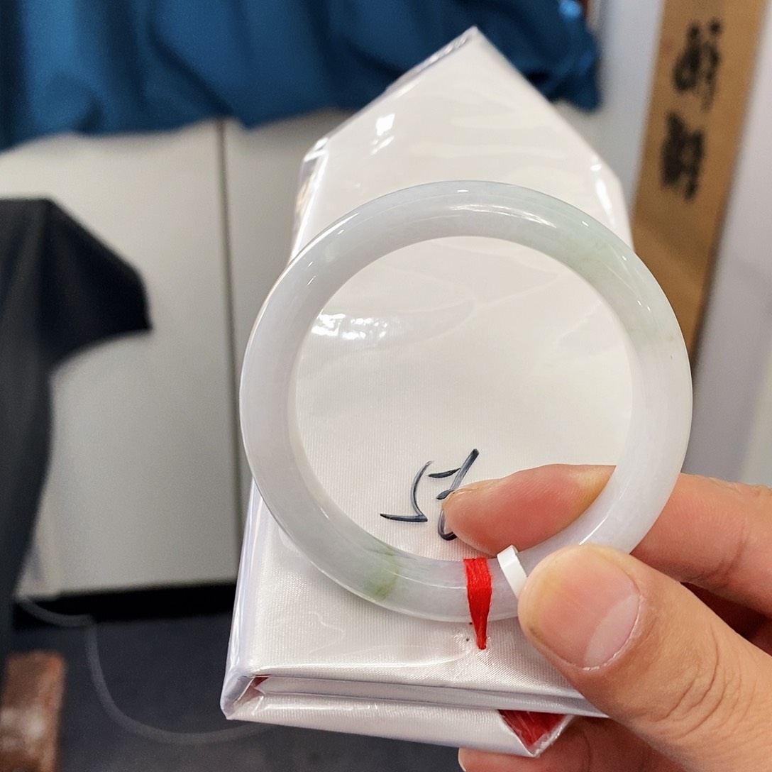 未镶嵌手镯翡翠翡翠