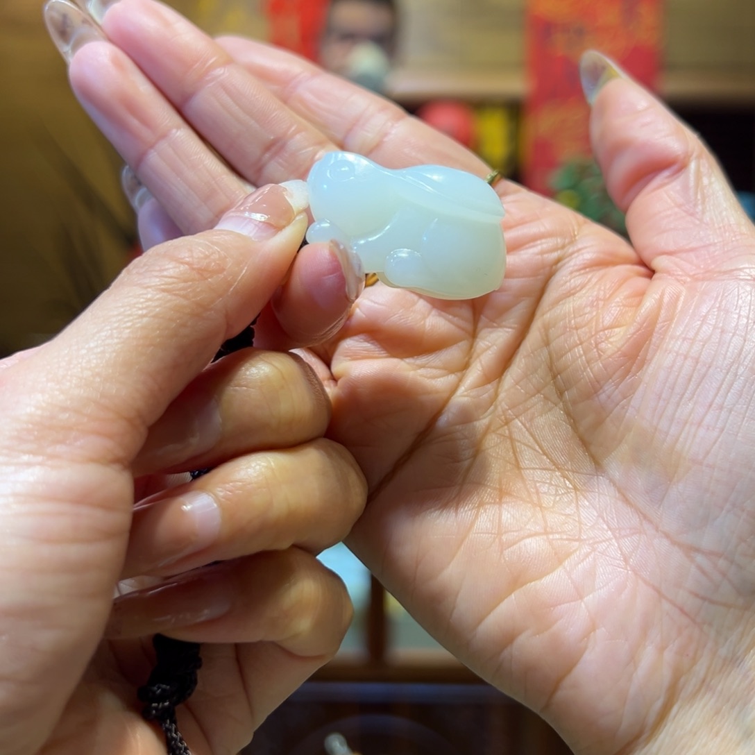 和田玉手镯未镶嵌辛*