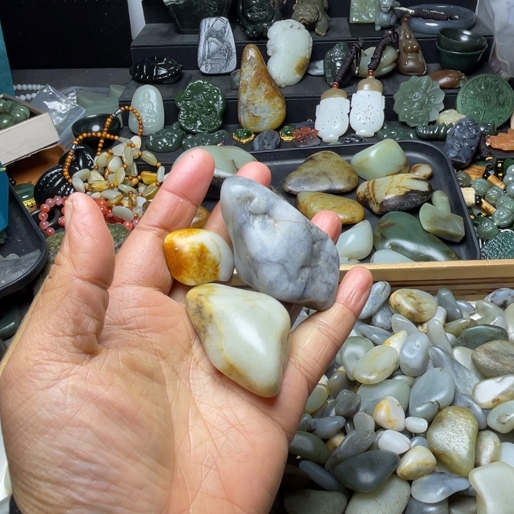 龙***和田玉未镶嵌珠宝半成品