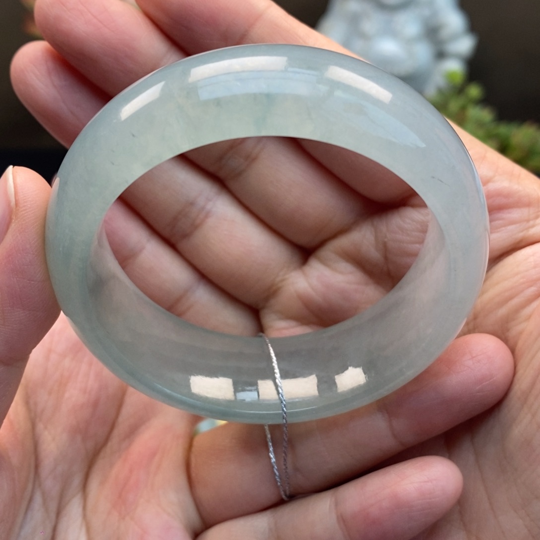 翡翠手镯未镶嵌天然