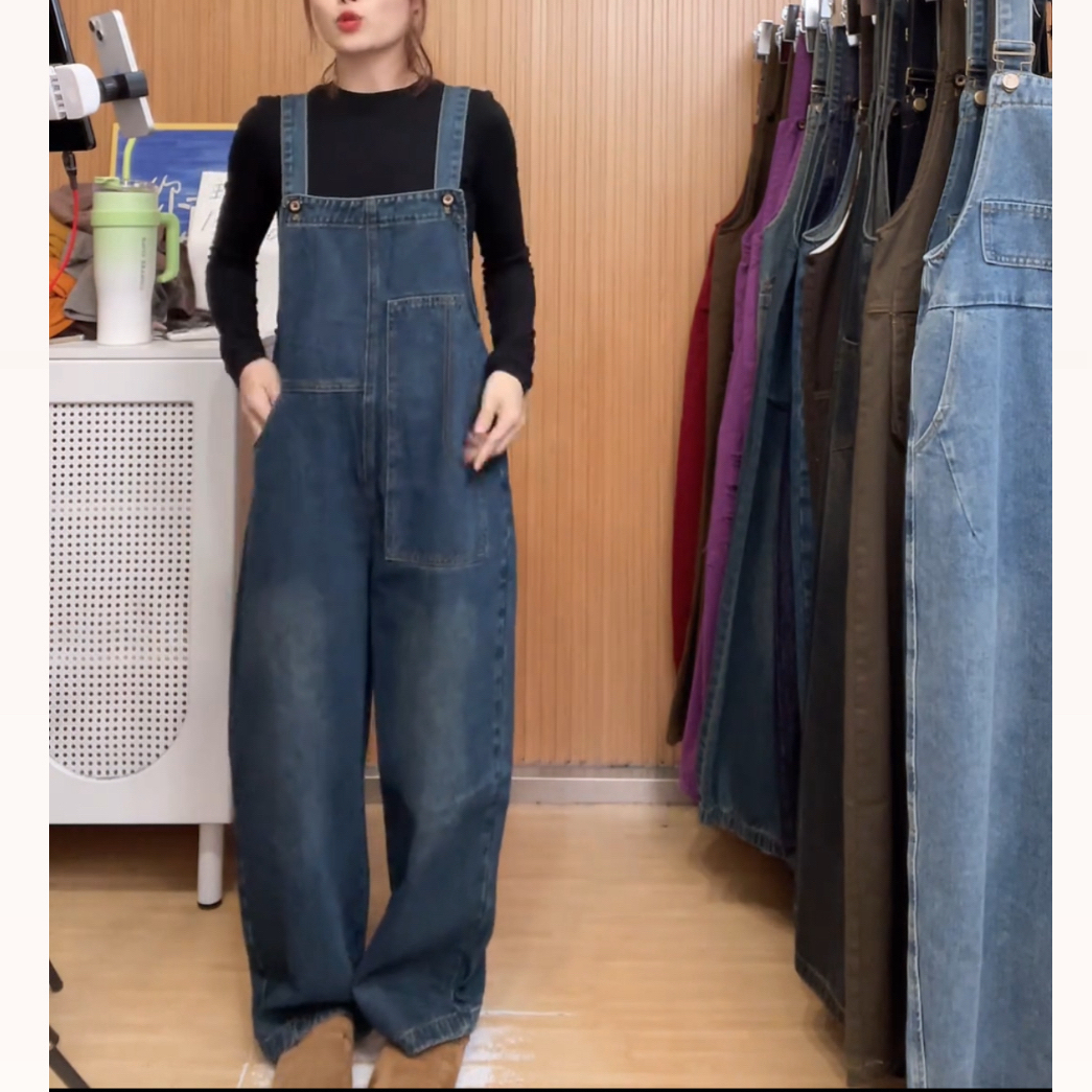 复古减龄洋气牛仔背带裤女秋季新款宽松小众设计感连体阔腿裤子