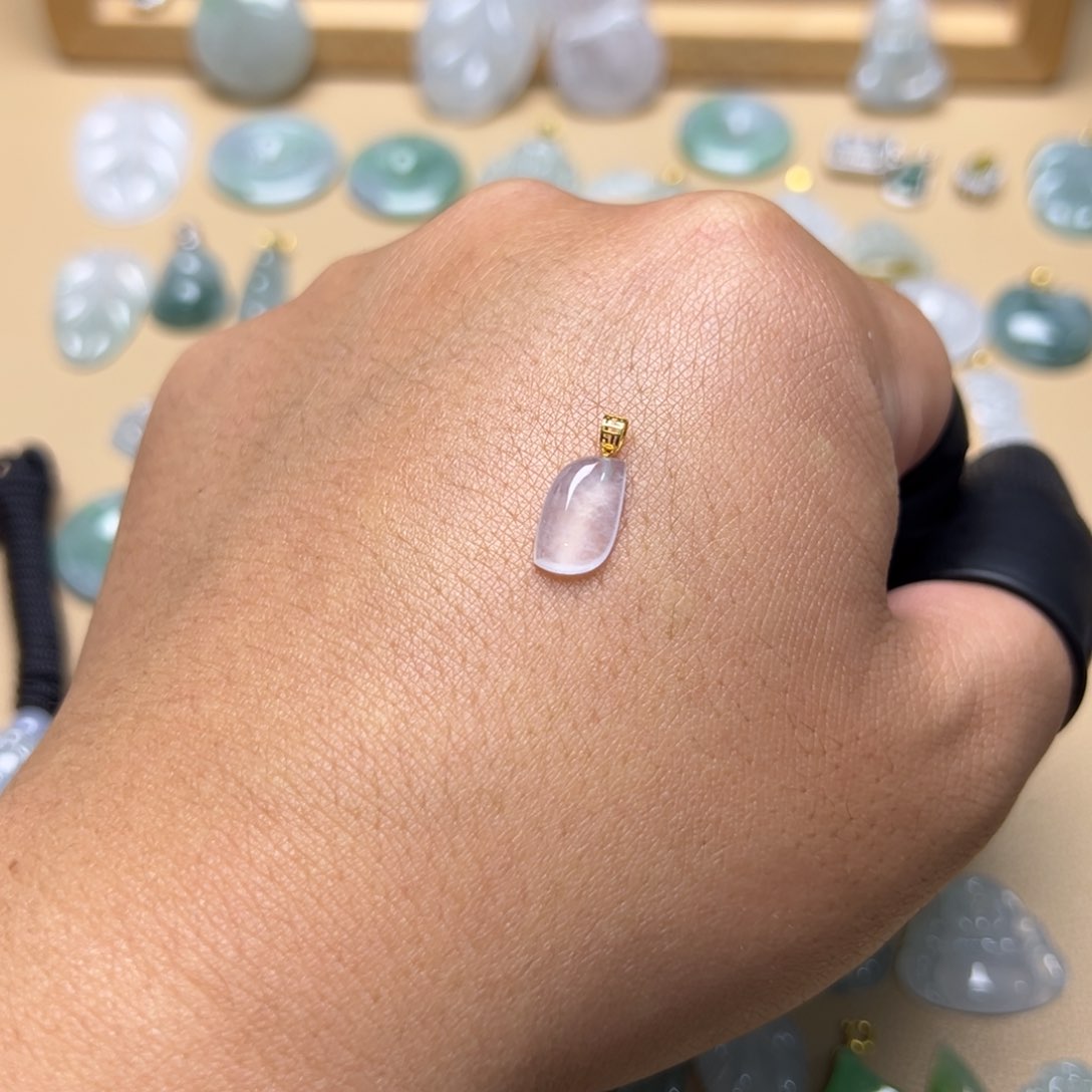 翡翠颈饰18K金镶嵌福瓜