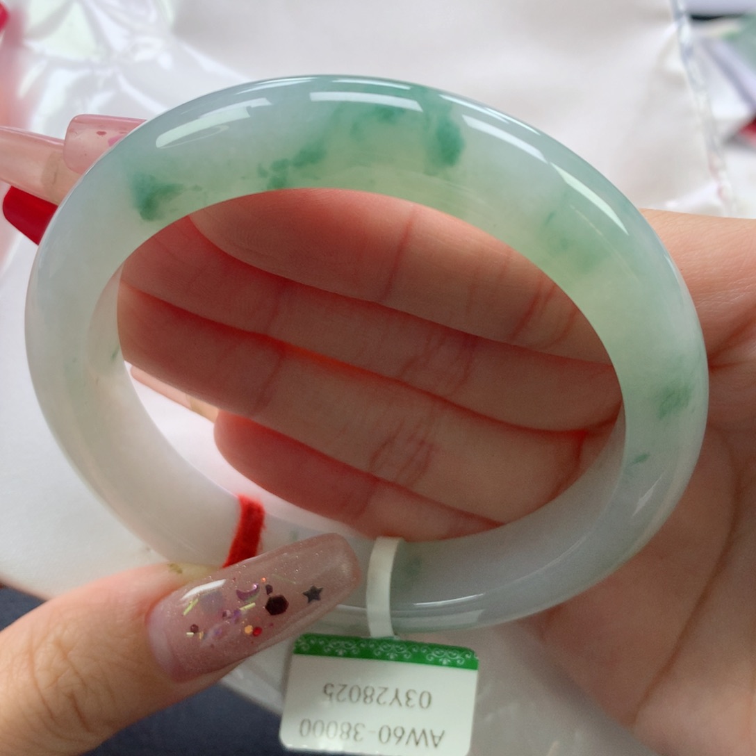 翡翠未镶嵌手镯60正圈