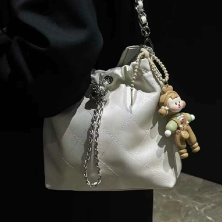 新款收口小垃圾袋洋气时髦ins风水桶包休闲百搭链条包