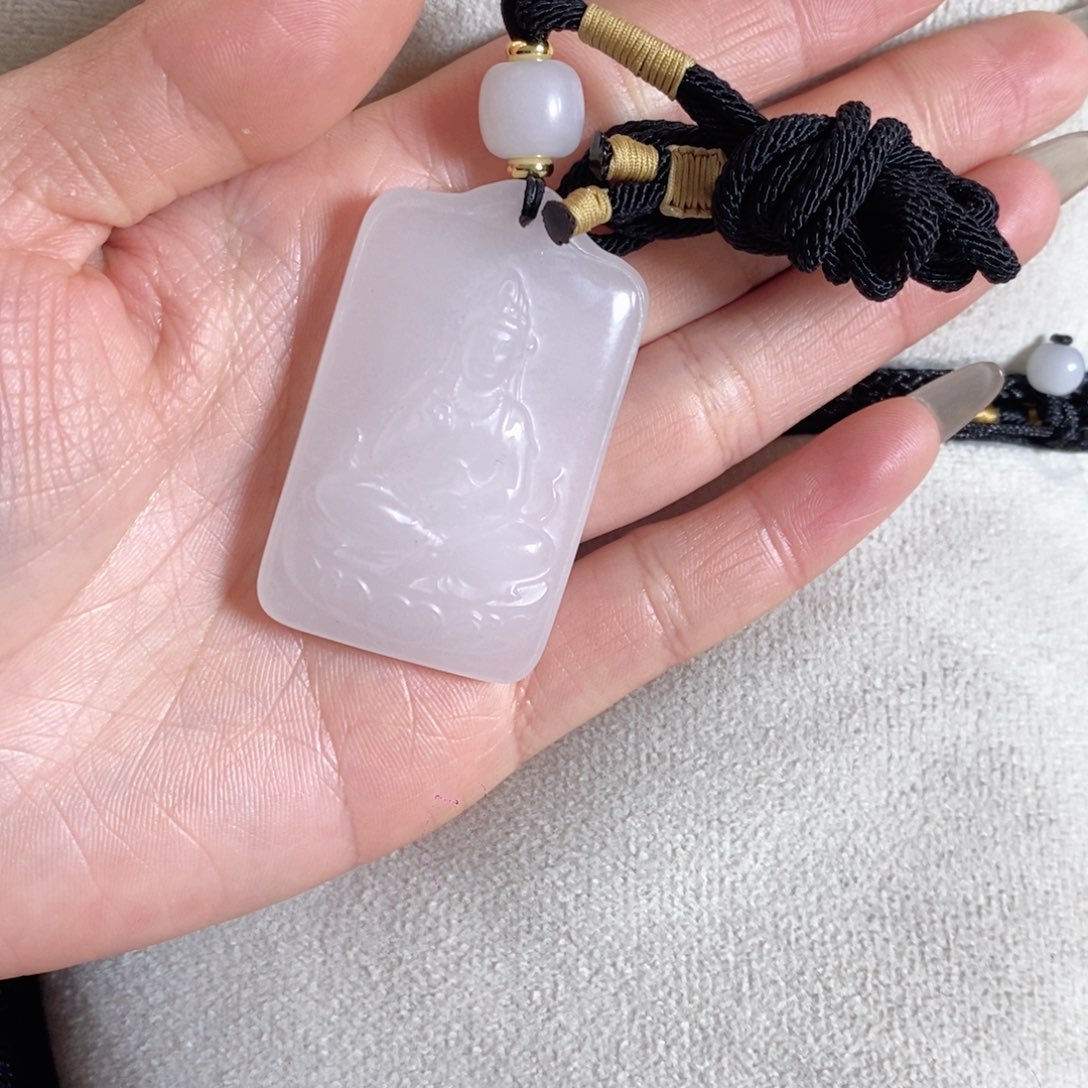 石英质玉颈饰未镶嵌