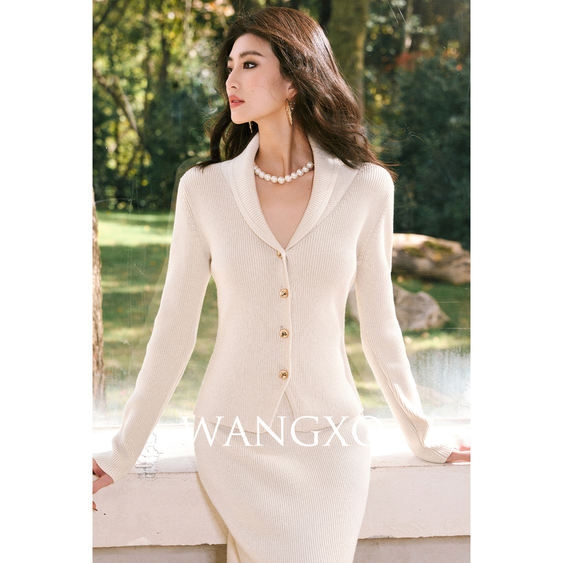 WANGXO 亮丝羊毛珠片针织套装  2561595W