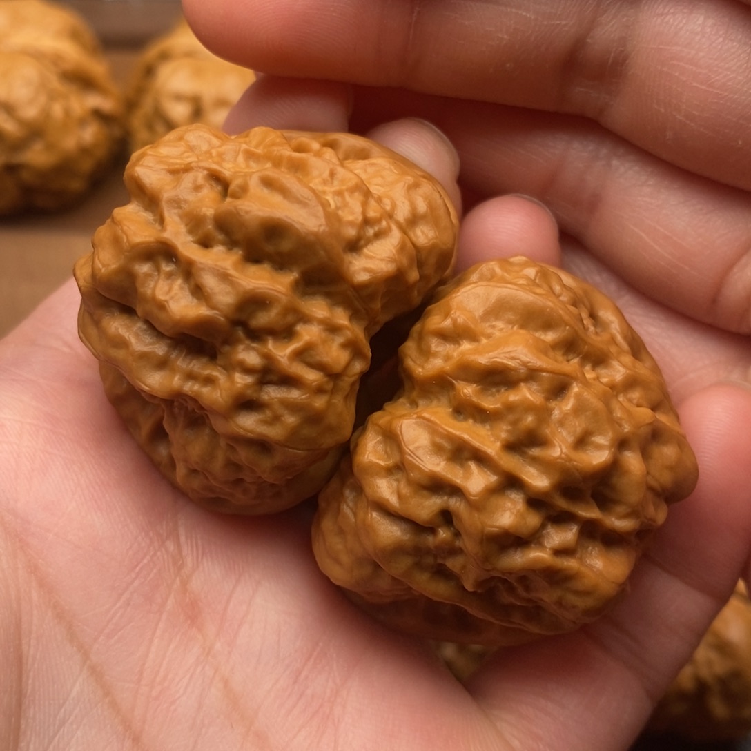 文玩核桃把件r*7边40左右