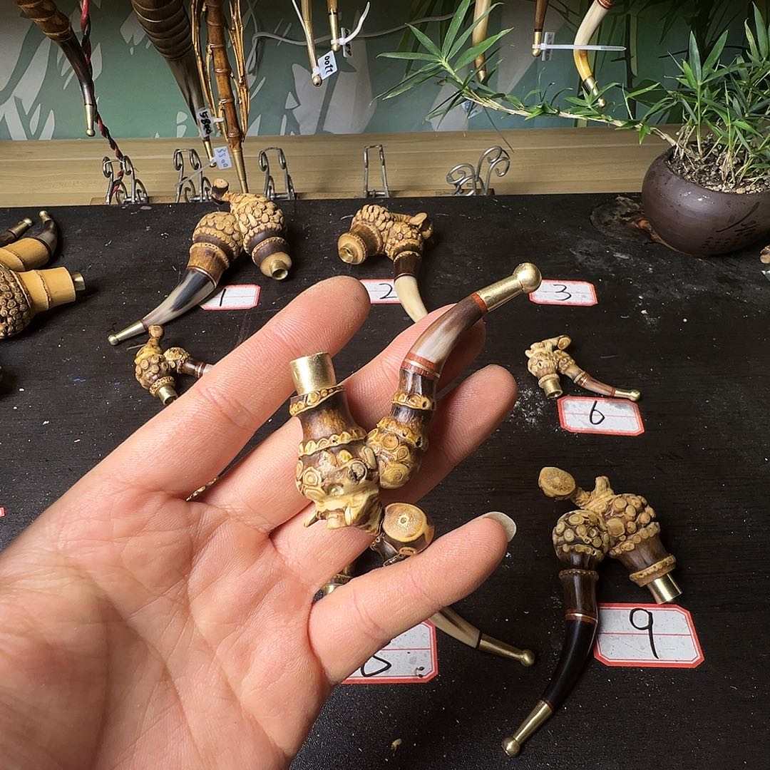 ****我大叶紫檀（黑酸枝木类）