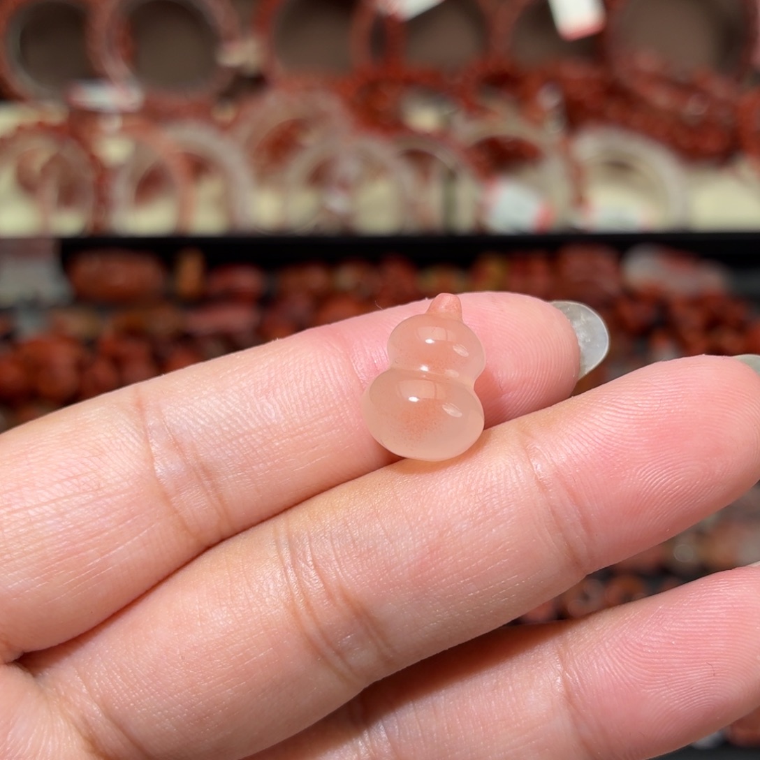 南红玛瑙未镶嵌颈饰胖葫芦