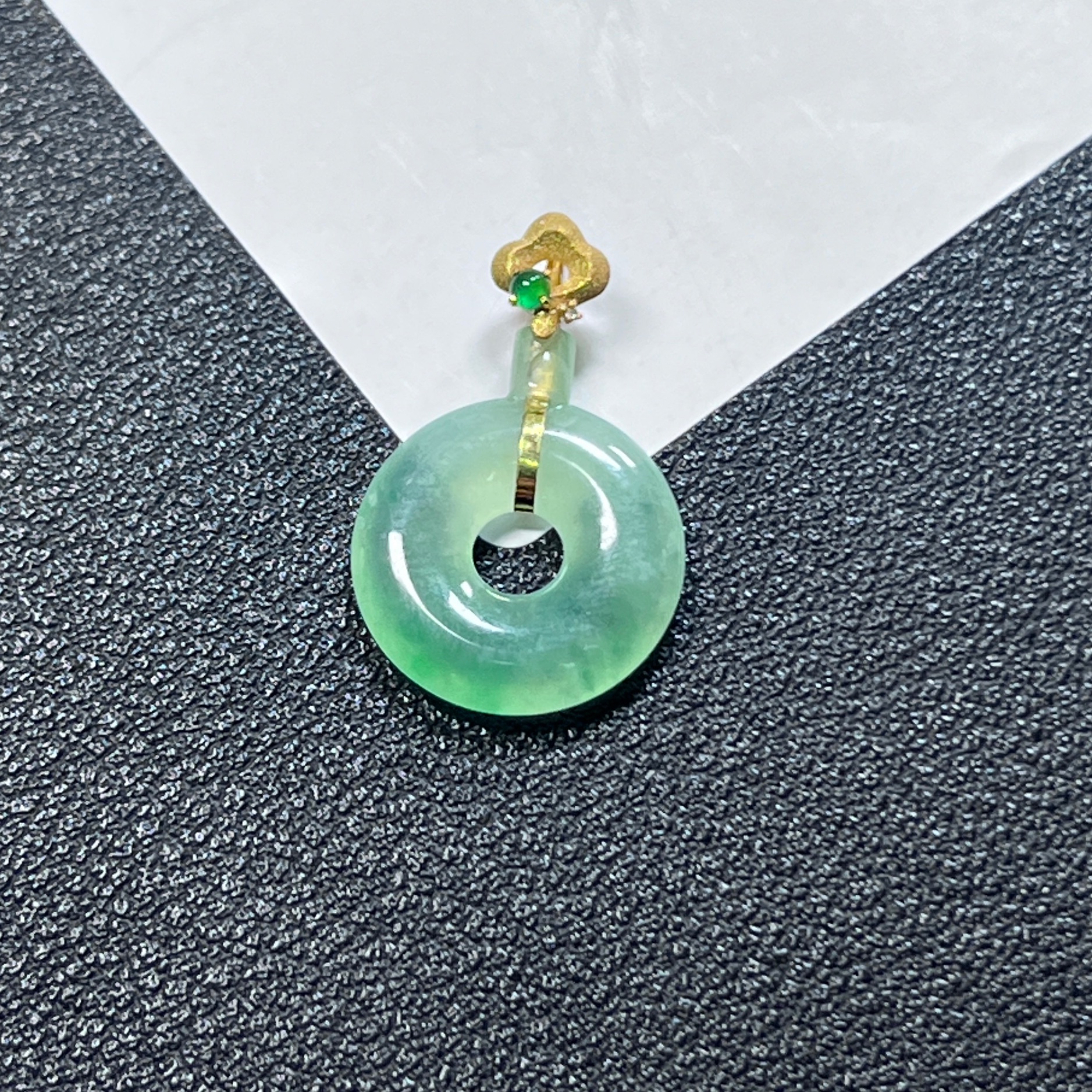 天然缅甸A货翡翠天天圈吊坠