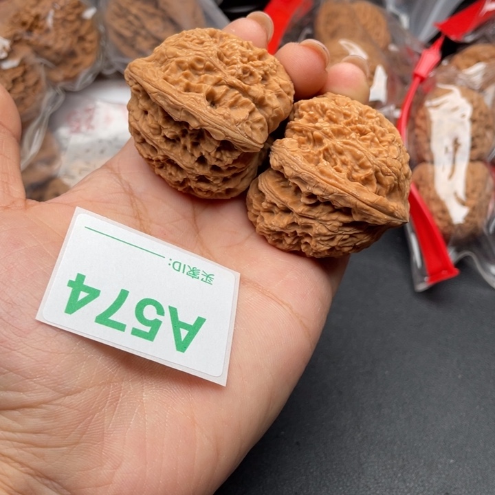 文玩核桃吊坠核桃