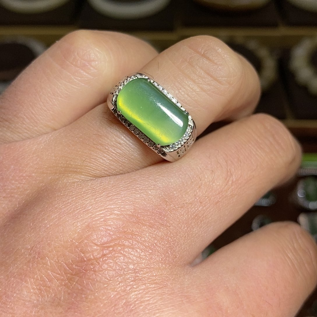 【闪购商品】银S925镶嵌戒指和田玉（碧玉）