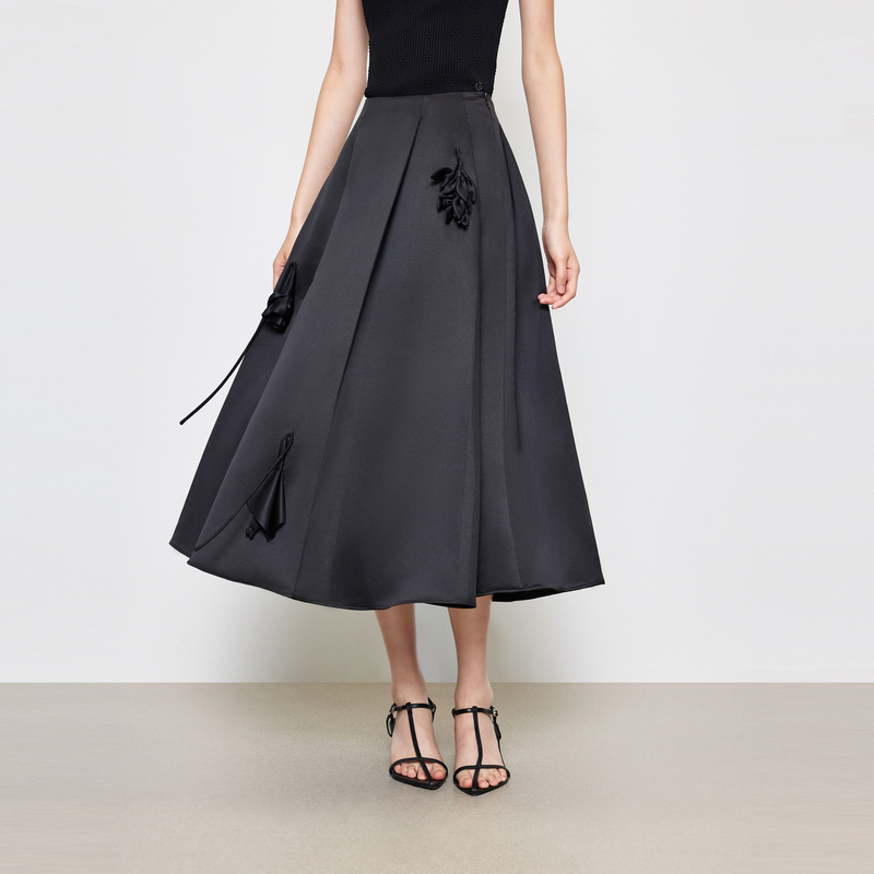 【商场同款】HPLY荷比俪24春季新女立体花装饰半身裙HME11700120