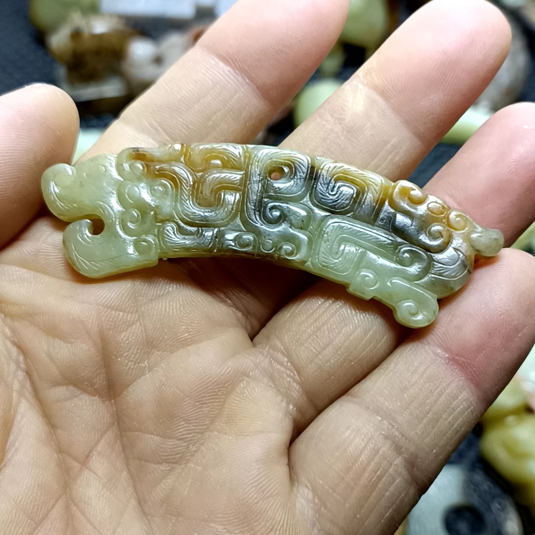 和田玉颈饰未镶嵌