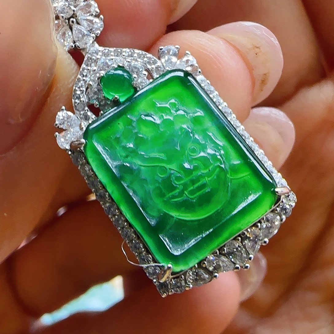 翡翠颈饰银S925镶嵌翡翠168