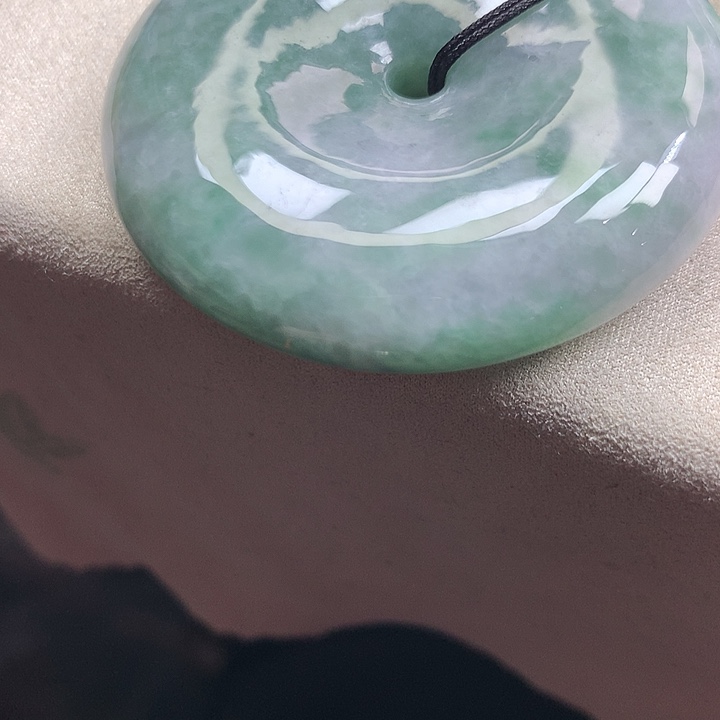 翡翠颈饰未镶嵌吊坠