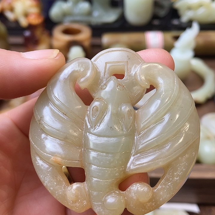 和田玉（糖玉）未镶嵌颈饰