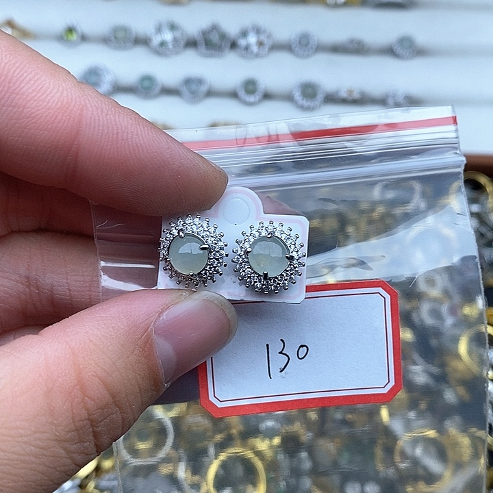 翡翠未镶嵌戒指130