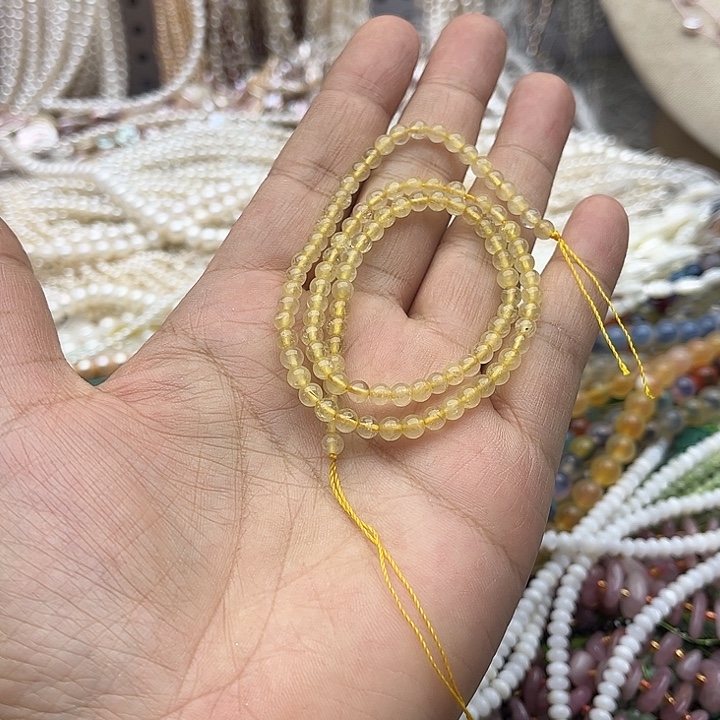 玛瑙/玉髓未镶嵌珠宝半成品一条4mm左右