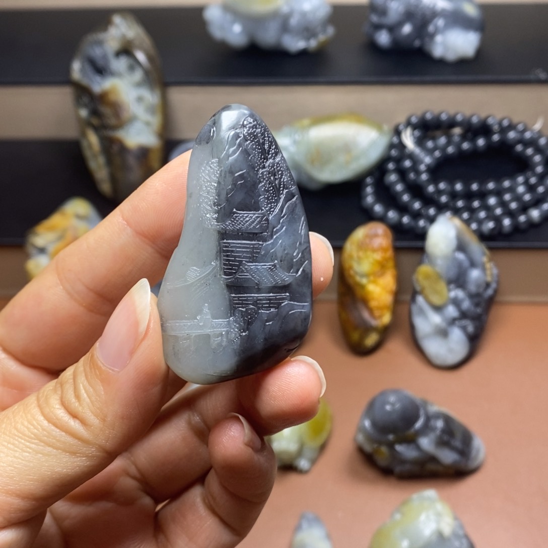 颈饰未镶嵌和田玉