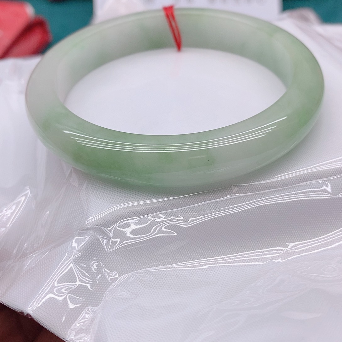 翡翠手镯未镶嵌帝*5888888888