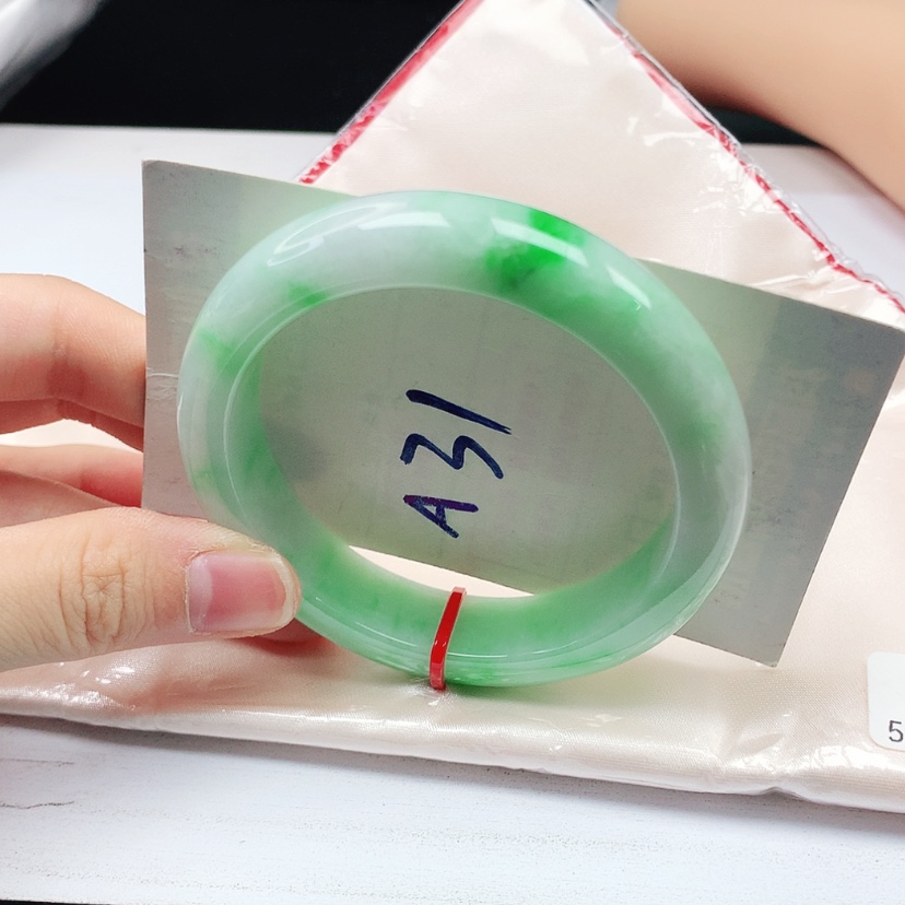 【闪购商品】翡翠手镯未镶嵌天然缅甸a货手镯55