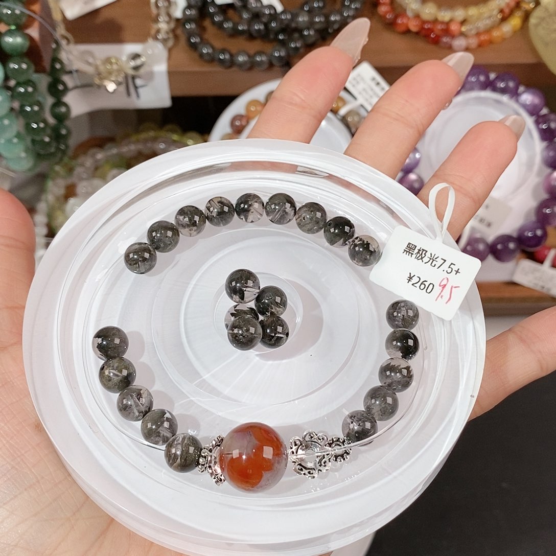 水晶手链未镶嵌一****?13整多留