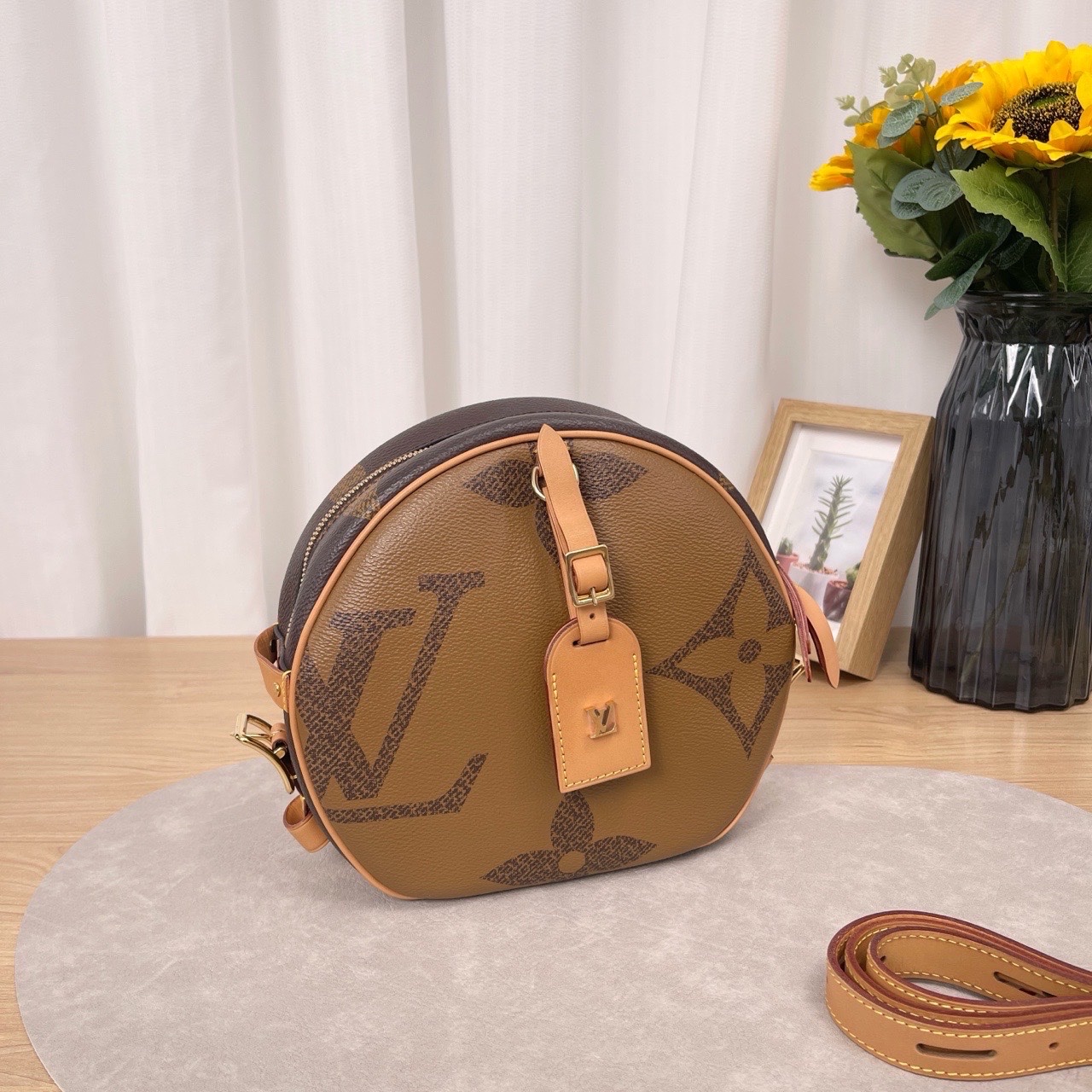 95新 LouisVuitton/路易威登 【九筒奢品】 大圆饼/单肩包/2333