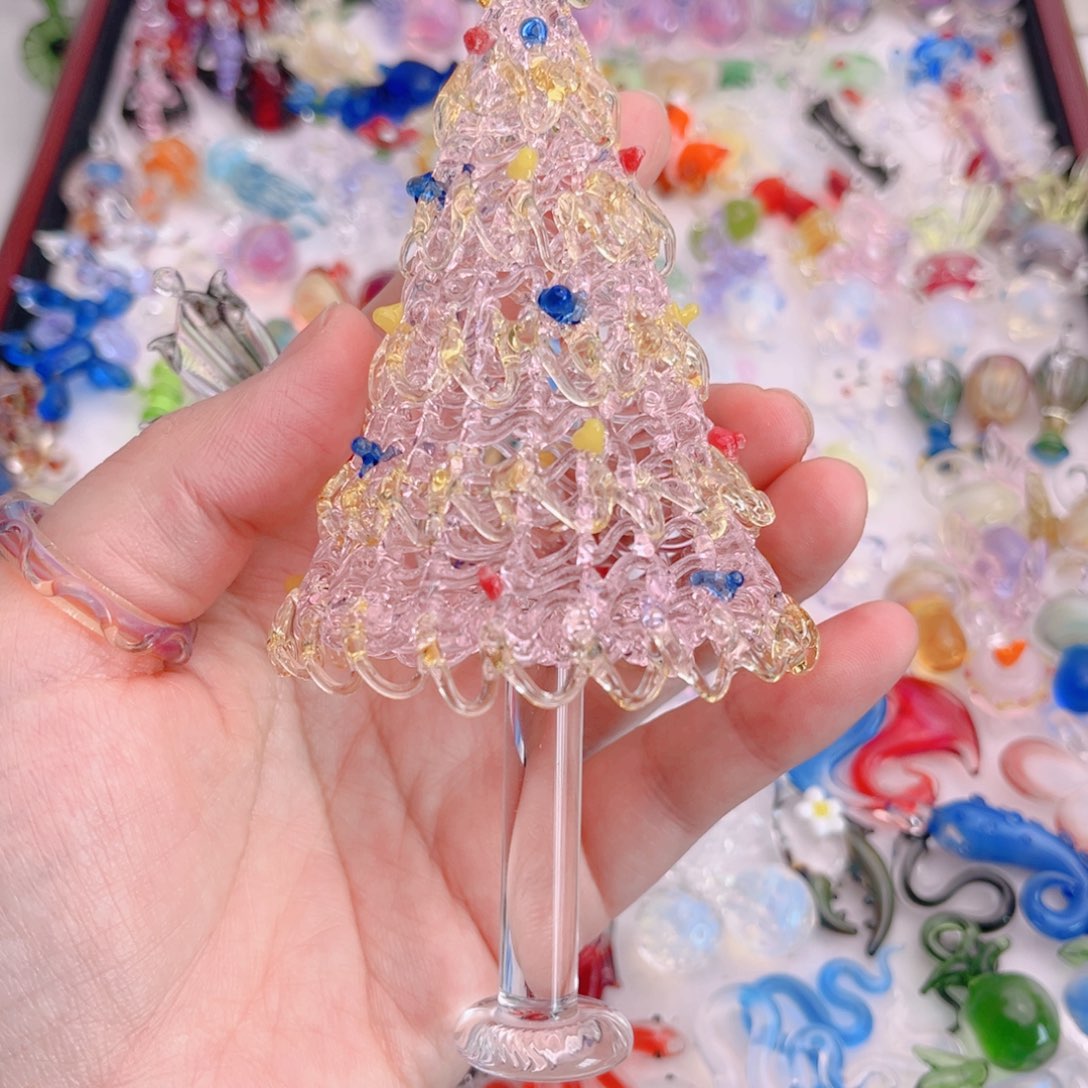 琉璃颈饰粉色大圣诞树