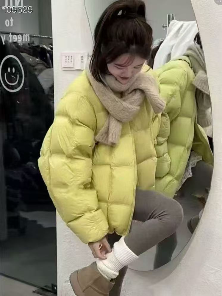 秋冬网红圆领潮流加厚反季女款短款羽绒服宽松短款