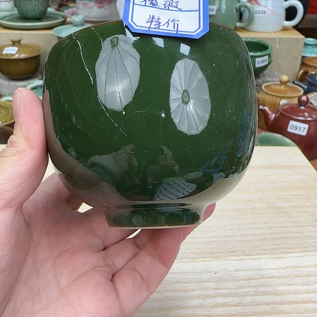 龙泉敬悦青瓷品茗杯微瑕