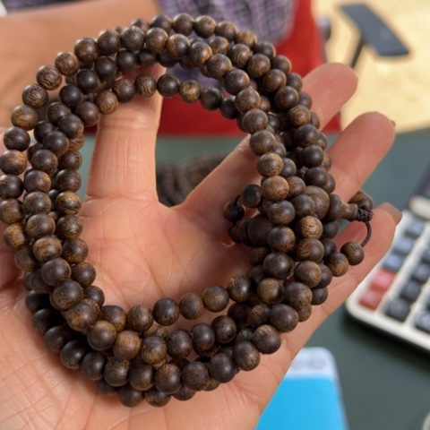 沉香手串乌身红土沉水浮14克卡0.6多样性发1条