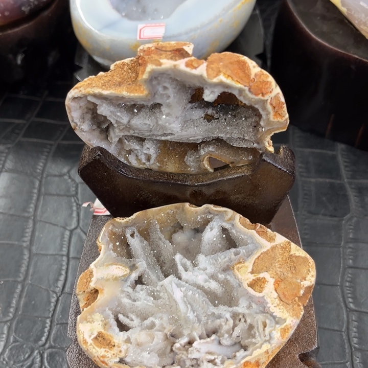 未镶嵌水晶珠宝半成品