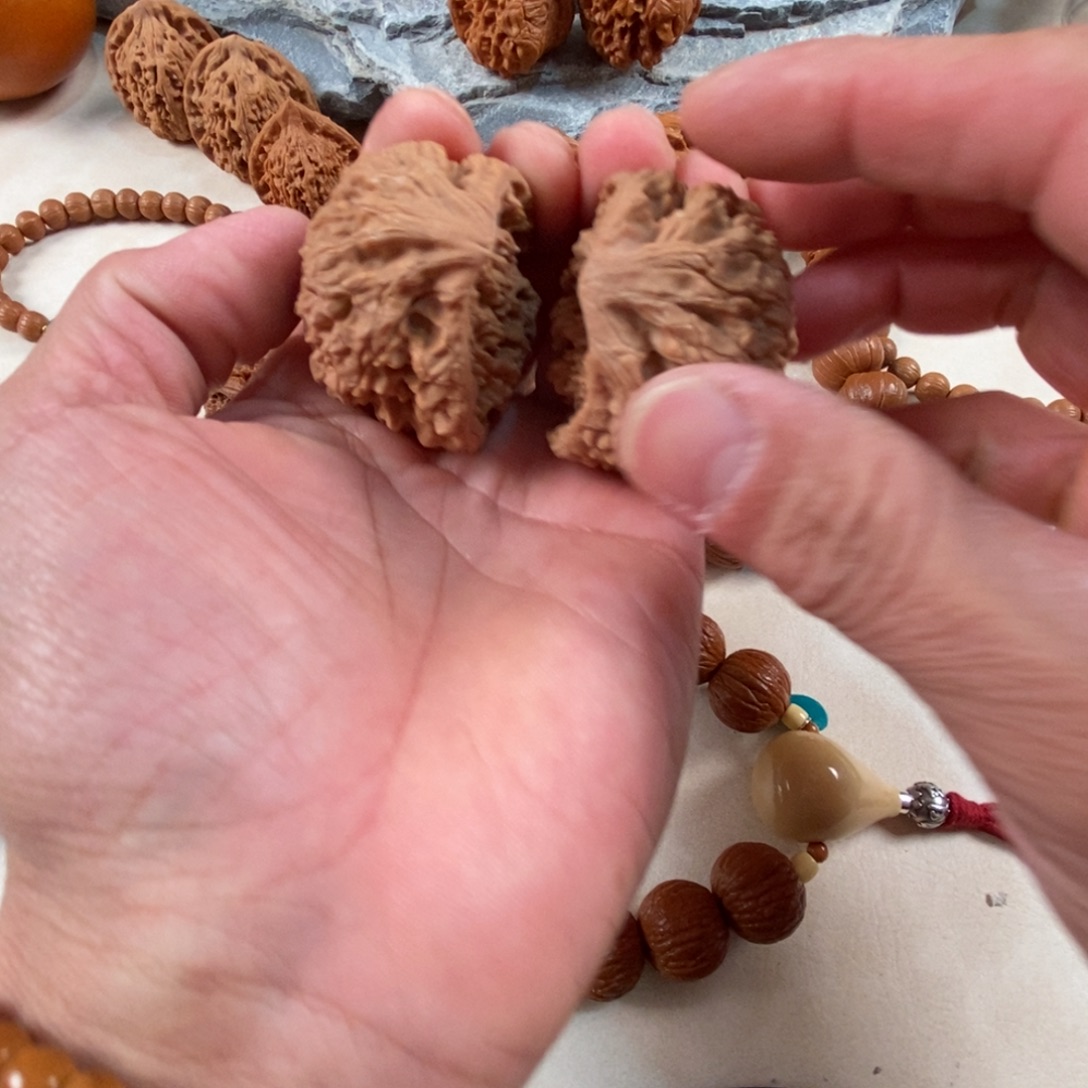 猴头核桃吊坠官帽聚宝盆