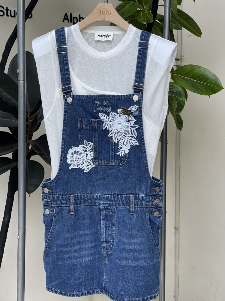 【济州岛】AFS 蕾丝花朵拼接背带裙短裙