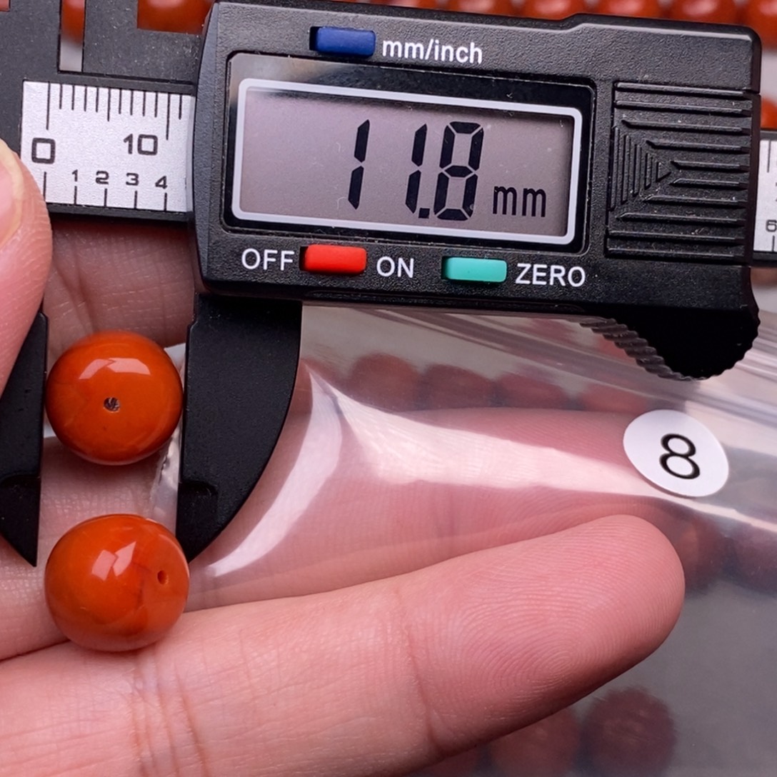 玩***帐南红玛瑙未镶嵌配饰有瑕疵