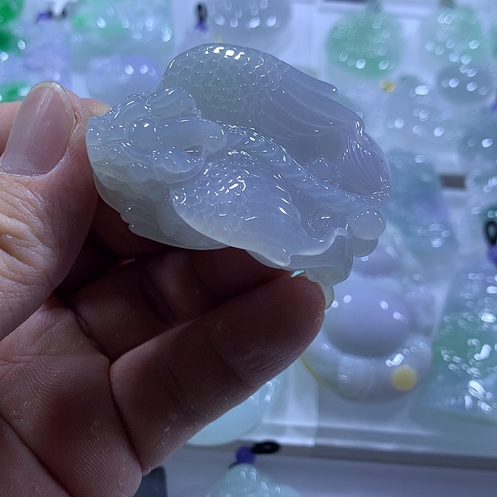 翡翠未镶嵌颈饰天然翡翠A货吊坠