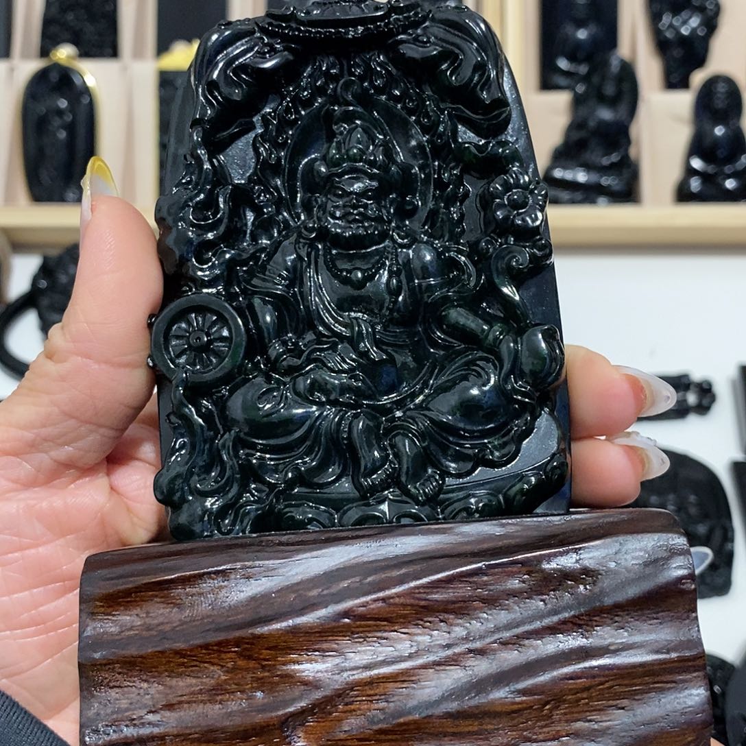 城***阳岫玉未镶嵌纯天然岫玉颈饰