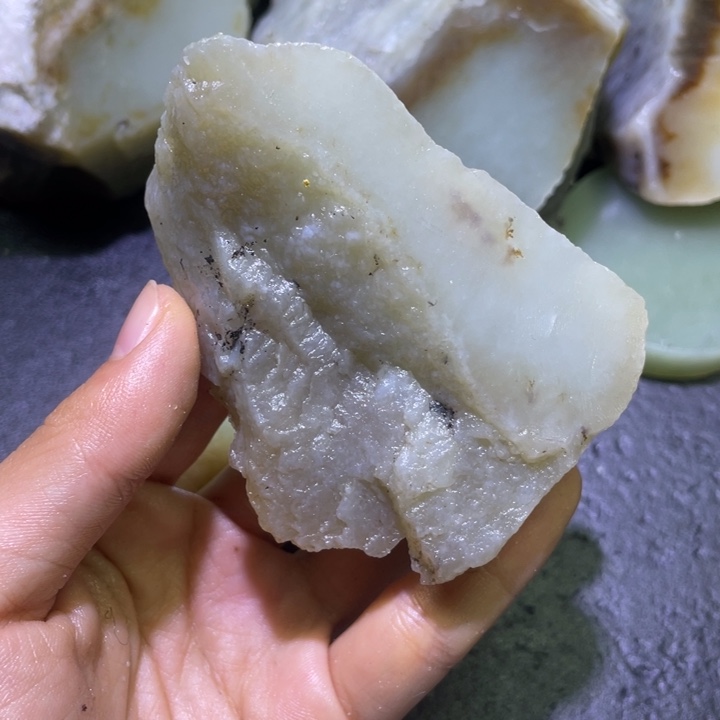 和田玉（糖玉）未镶嵌珠宝半成品