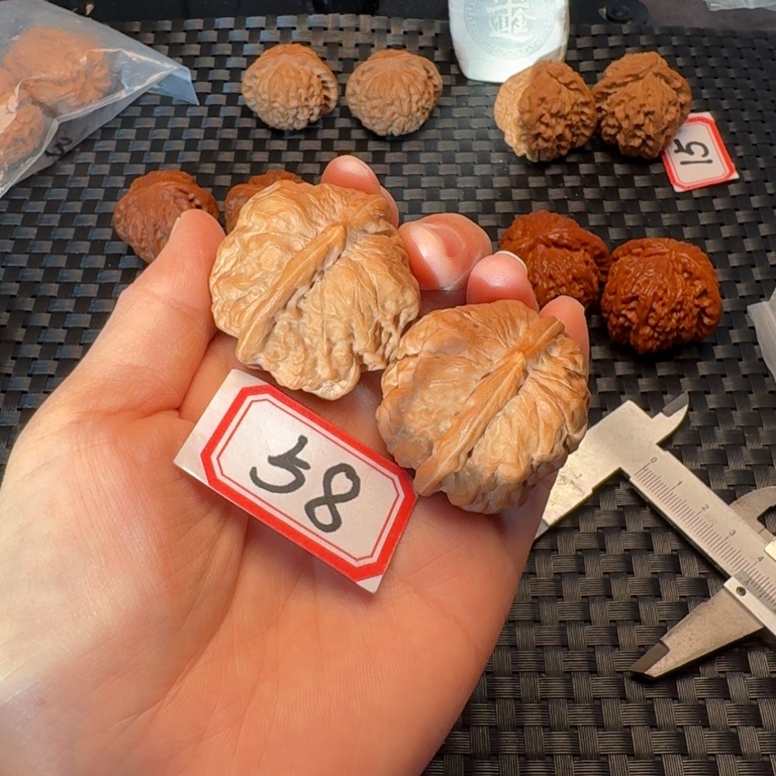 把件文玩核桃蛤蟆头异形39尺