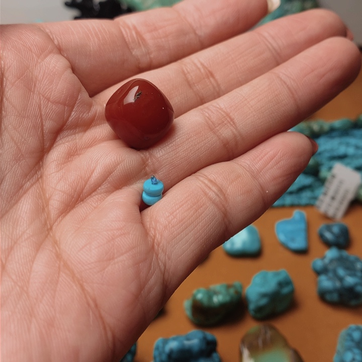 玛瑙/玉髓原矿未镶嵌还*