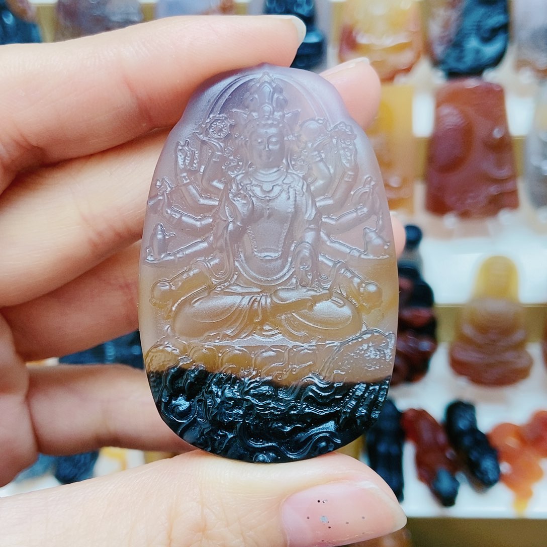 玛瑙/玉髓颈饰未镶嵌沁****焊