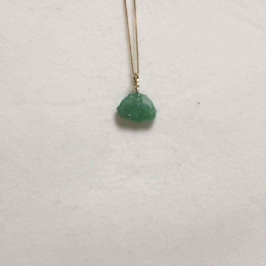 翡翠颈饰18K金镶嵌简单