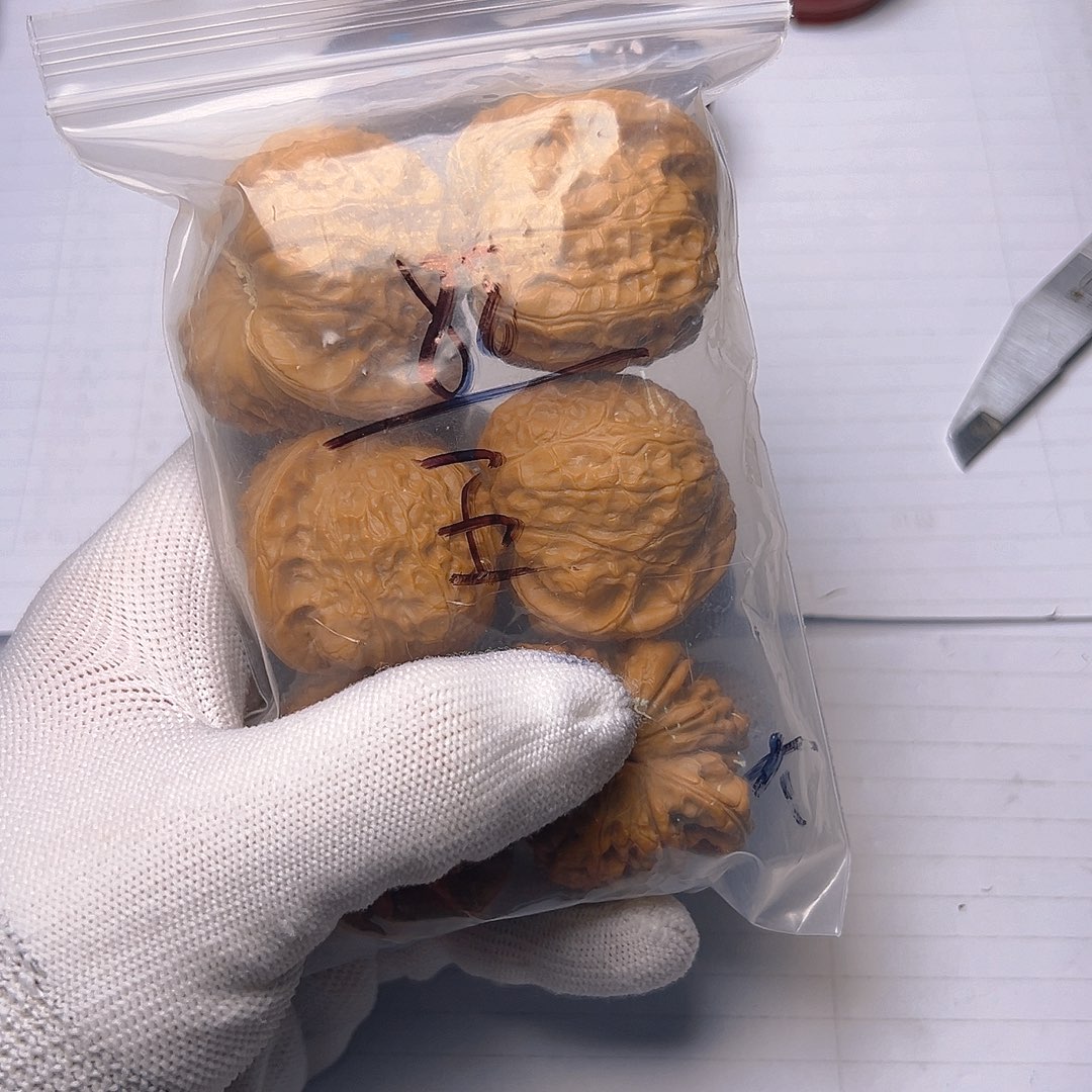 ****王文玩核桃吊坠南瓜打包