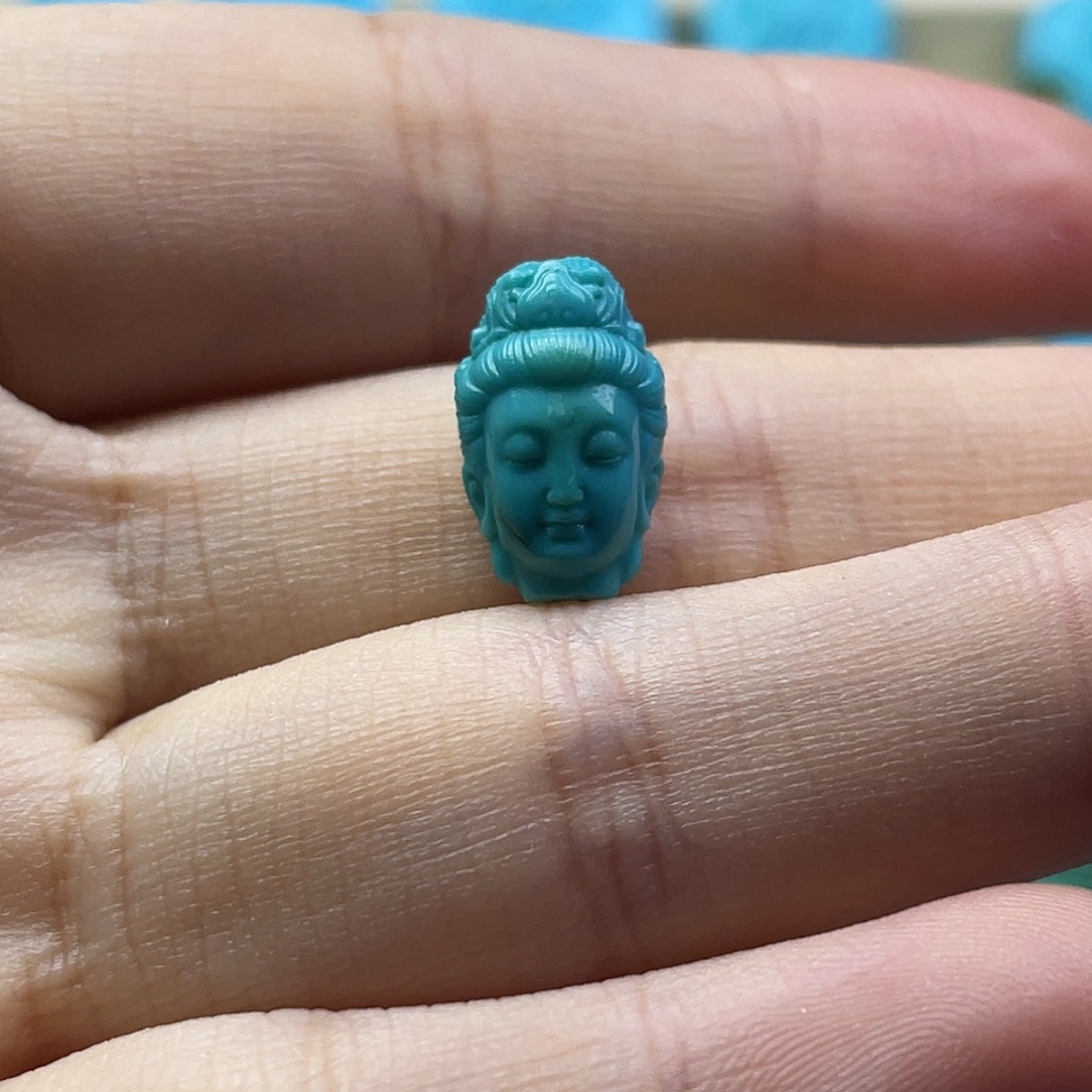 绿松石未镶嵌颈饰